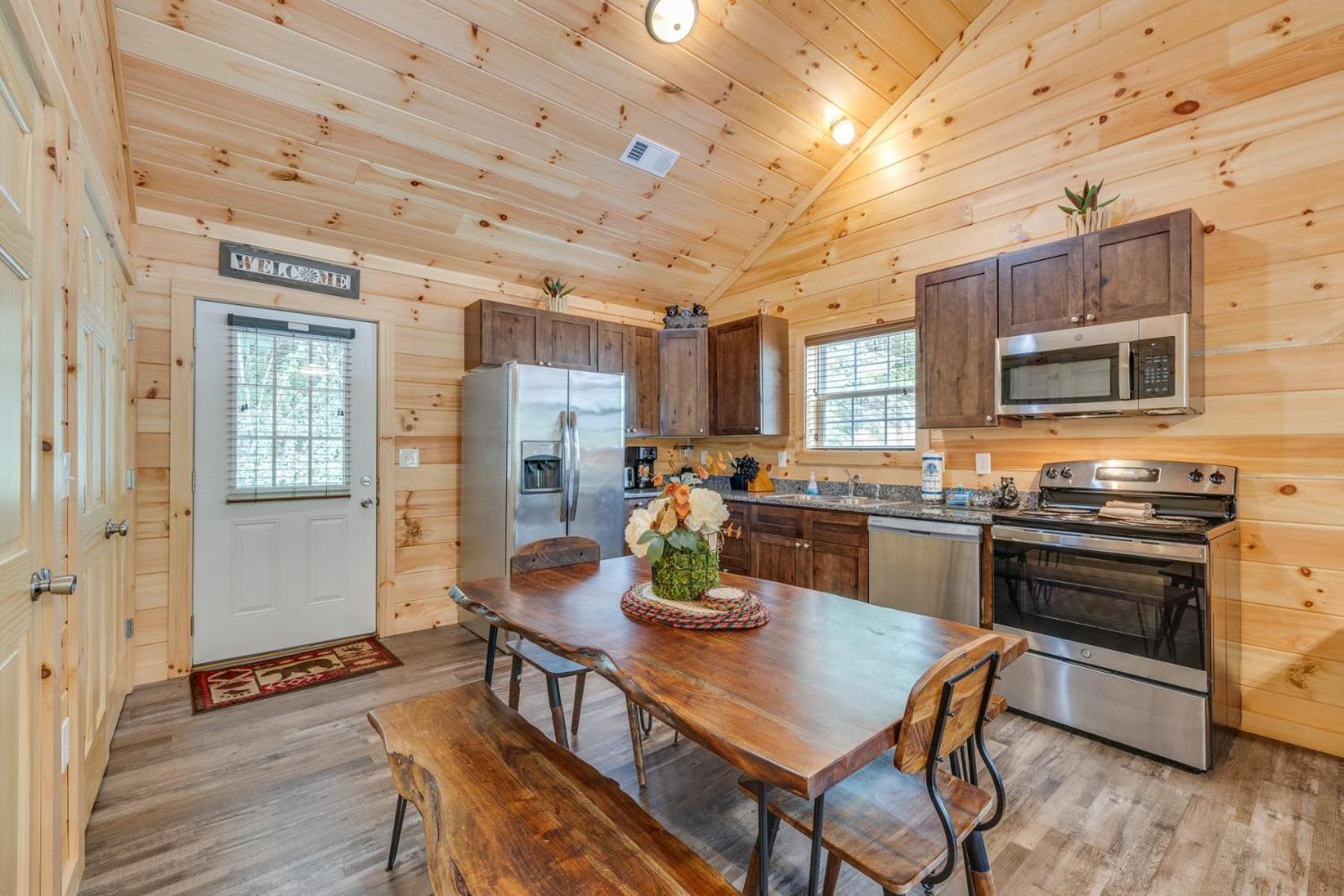 Bear Clubhouse Hot Tub, 1Mile From The Parkway, 900 In Free Tickets! Vila Pigeon Forge Exterior foto